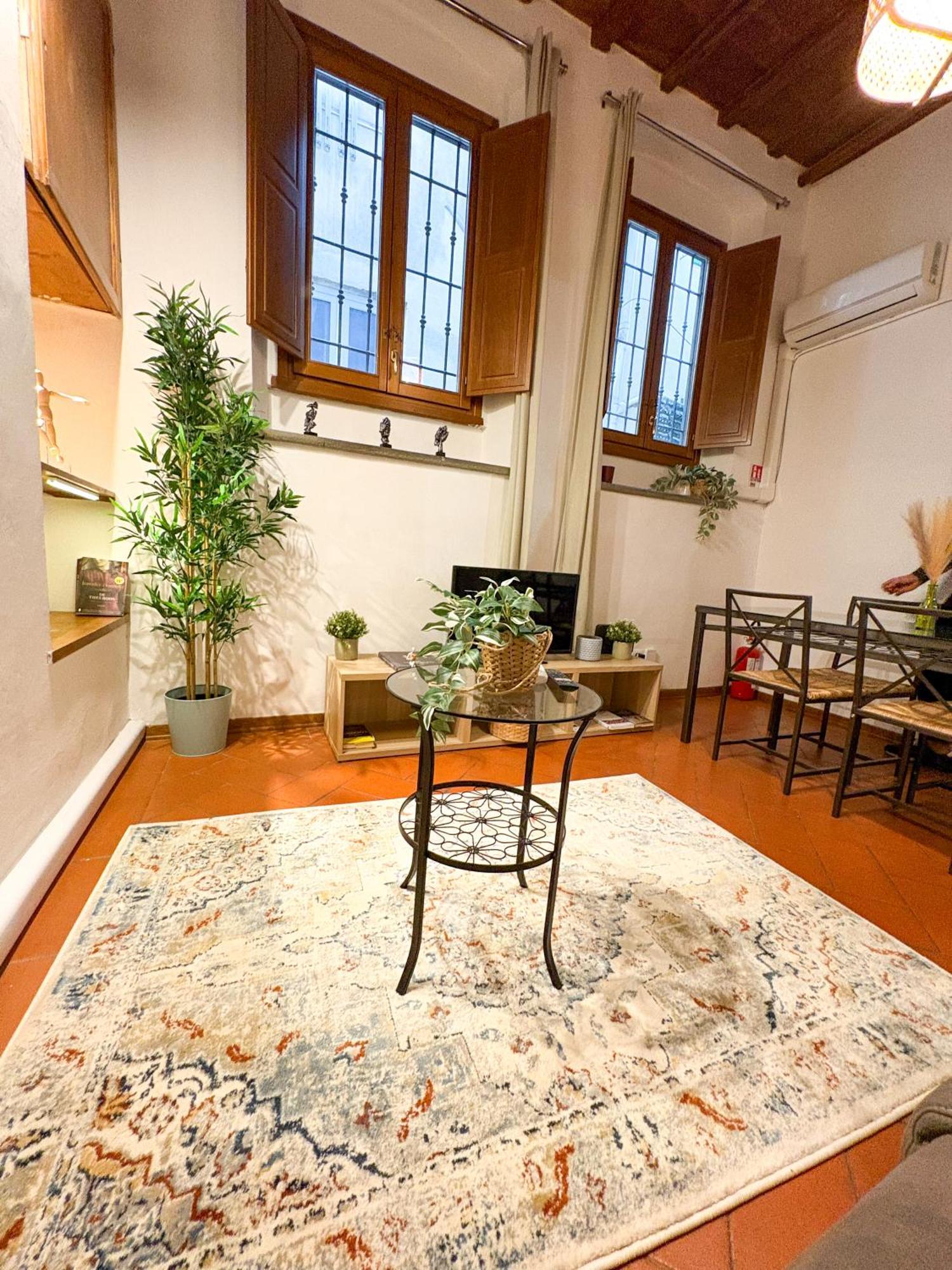Vinegia N5 - Clemente & Settimo Apartments Firenze Bagian luar foto